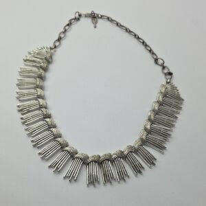 Sarah Coventry "Simply Elegant" silver-tone collar necklace 1962 7" Drop